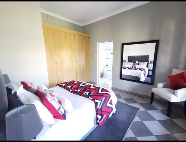 4 BEDROOM HOUSE FOR SALE IN ROTHDENE